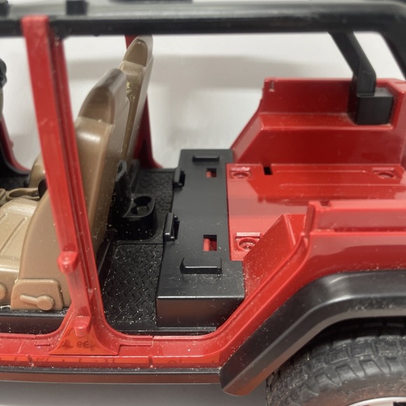 Bruder Red Jeep Wrangler Rubicon 2014 *MISSING DOORS*seats Top Tailgate - Picture 6 of 16